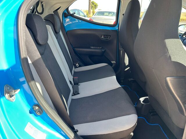 TOYOTA AYGO 1.0 XPLAY SPANISH LHD IN SPAIN 25000 MILES SUPERB 2017